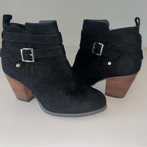 Torrid womens extra wide width Stacked Ankle Bootie black buckle strap size 9WW